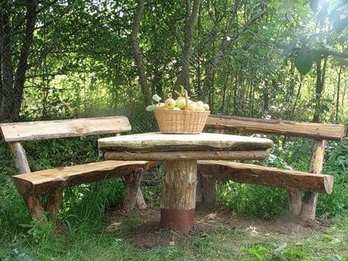 стол и лавочки